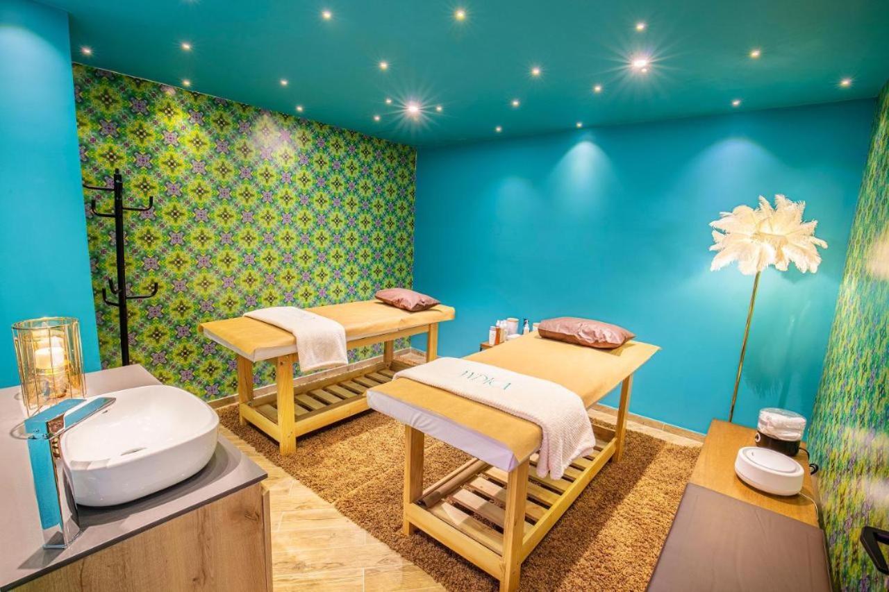 Hotel V1501 Pasto Kültér fotó A spa in Paris, France