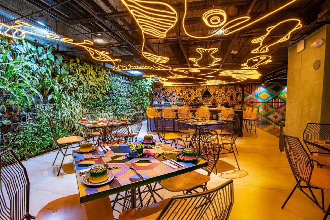 Hotel V1501 Pasto Kültér fotó Interior of the restaurant in 2018